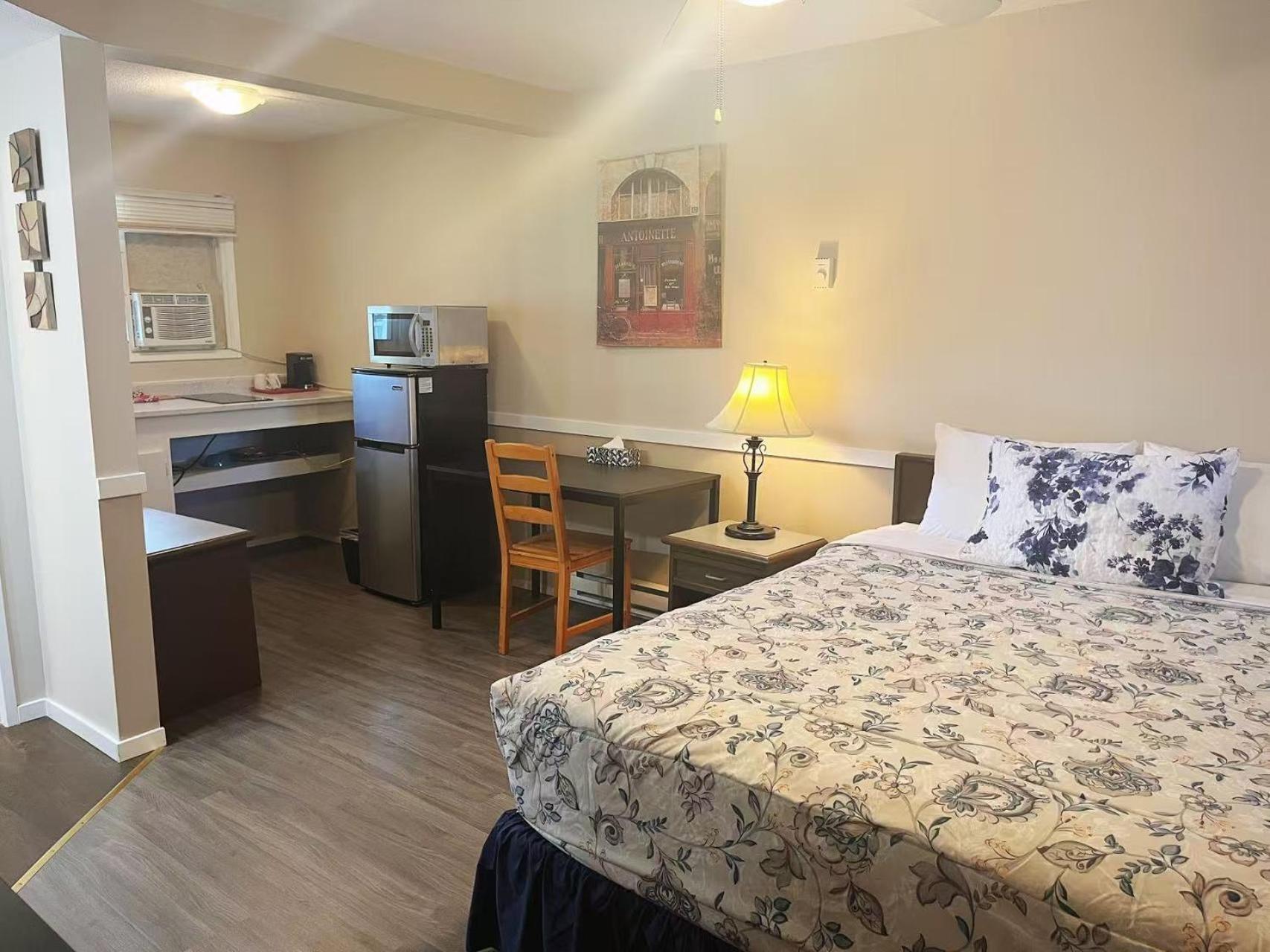 Rivermount Motel Little Fort Extérieur photo