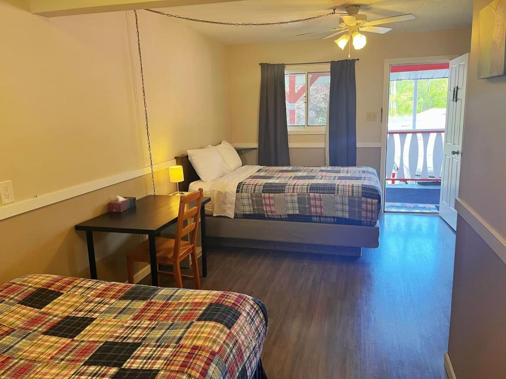 Rivermount Motel Little Fort Extérieur photo